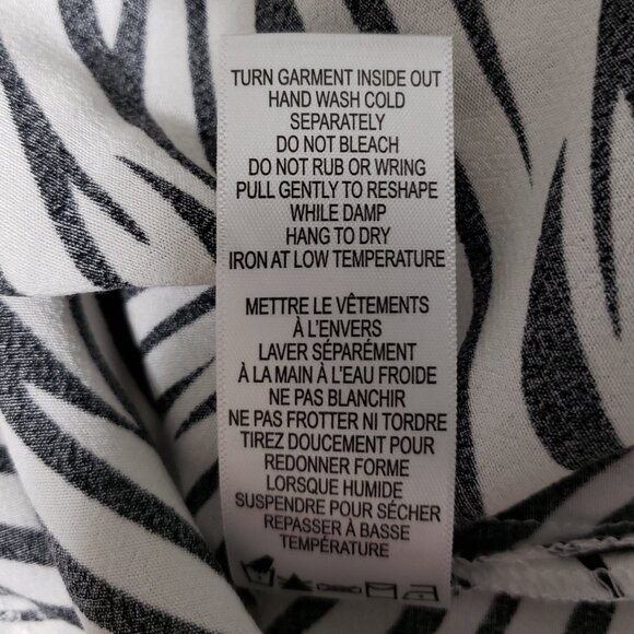 NEW Ricki's ECOVERO™ Zebra Print Blouse - Picture 10 of 11